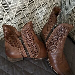 Seychelles 7.5 Booties